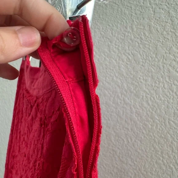H&M Red Lace Pencil Skirt - Picture 5 of 11
